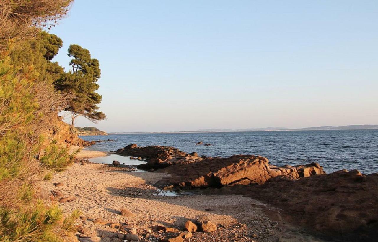 **** Beau T2 De 40 M2, Jardin De 70M2, Au Calme, A 50 Metres De La Plage Le Pradet Luaran gambar
