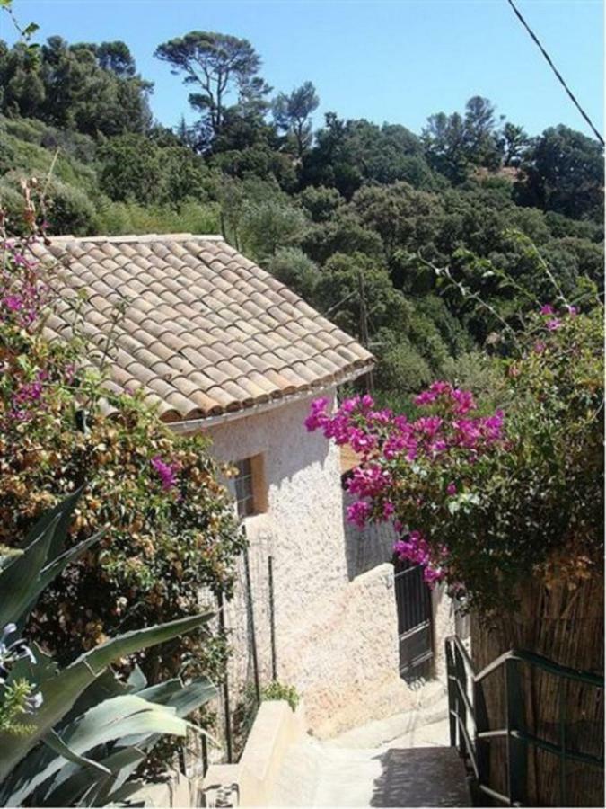 **** Beau T2 De 40 M2, Jardin De 70M2, Au Calme, A 50 Metres De La Plage Le Pradet Luaran gambar